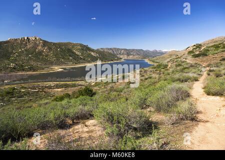 Vue panoramique sur le lac Inland Hodges. Piedras Pintadas Hiking Trail, San Dieguito River Park Rancho Bernardo North San Diego County Californie États-Unis Banque D'Images