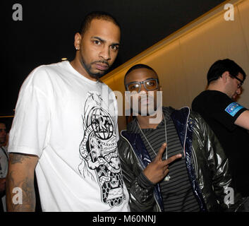 Chanteur Ray J (r) participe à un week-end All Star suite dons au Marriott le 19 février 2011 à Los Angeles. Banque D'Images