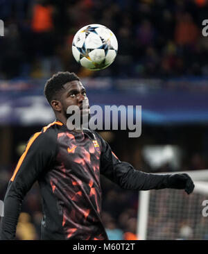 Février 20, 2018 - Londres, Royaume-Uni - Samuel Umtiti de Barcelone, du FC Barcelone au cours de l'échauffement à venir Ligue des Champions Tour de jambe Premier 16 match entre Chelsea et le FC Barcelone à Stamford Bridge. (Crédit Image : © DSC01583.jpg Images/SOPA via Zuma sur le fil) Banque D'Images