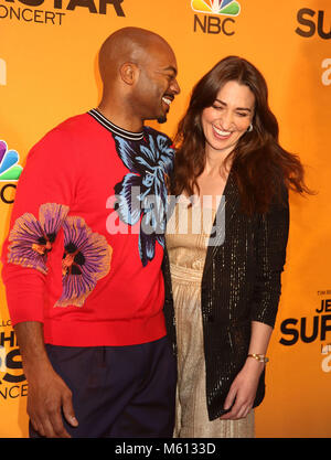 New York City, New York, USA. Feb 27, 2018. BRANDON acteurs VICTOR DIXON et Sara Bareilles assister à la 'Jésus Christ Superstar Live in Concert' Red Carpet event qui a eu lieu à l'église de saint Paul l'Apôtre. Credit : Nancy/Kaszerman ZUMA Wire/Alamy Live News Banque D'Images