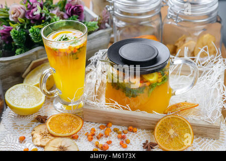 Plateau de fruits de fines herbes Banque D'Images