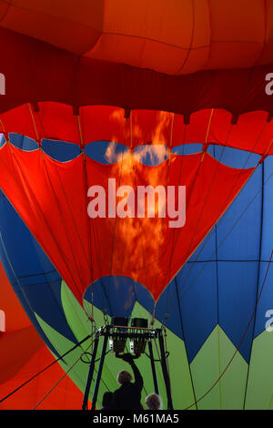 Démarrer un ballon à air chaud à la grande Reno Ballon Race à Reno, Nevada Banque D'Images