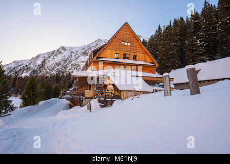 Mountain hotel Popradske Pleso dans Hautes Tatras, Slovaquie Banque D'Images