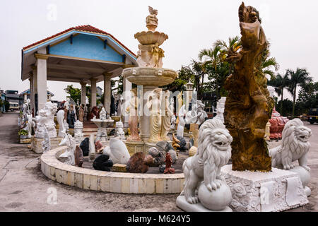 Des statues à la vente. Banque D'Images