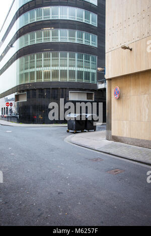 Lane vide avec de nouveaux bâtiments dans la vieille ville de Cologne, Allemagne, Europe. Banque D'Images