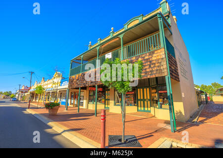 York, l'Australie - Dec 25, 2017 : Jules Shoppe, vente à emporter dans le centre de New York, Avon Terrasse. York est la plus ancienne ville de l'intérieur dans la région de WA et le premier règlement intérieur en buindings WA avec de nombreux lieux historiques. Banque D'Images