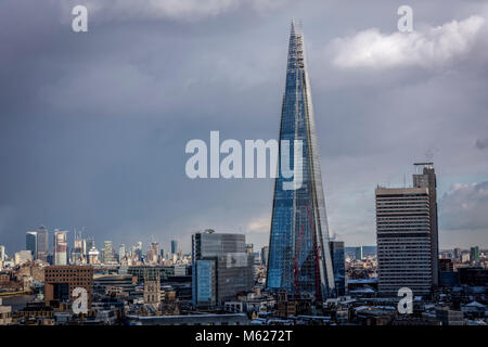 Le Shard et les Docklands de Londres à Canary Wharf Banque D'Images