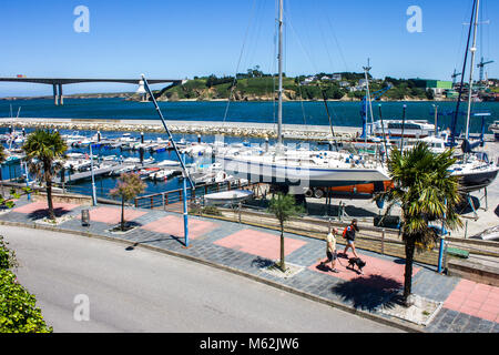 Le Port de Ribadeo dans l'estuaire d'ot, dans la limite entre les régions de Galice et Asturies, dans le Nord de l'Espagne Banque D'Images