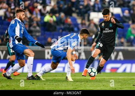 Espagne - Février 27th : le milieu de terrain du Real Madrid Marco Asensio (20) pendant le match entre le RCD Espanyol vs Real Madrid, pour la série 26 de la Liga Santander, joué au stade de l'Espanyol le 27 février 2018 à Barcelone, Espagne. (Crédit : Mikel Trigueros / Urbanandsport / Presse Presse Cordon Cordon) Banque D'Images