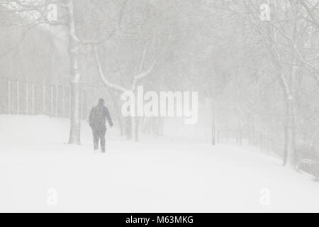 Denny, Ecosse, Royaume-Uni. 28 Février, 2018. Le centre-ville de Denny touchés par le mauvais temps et la neige Crédit : Andrew McKenna/Alamy Live News Banque D'Images