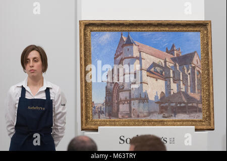 Londres, Royaume-Uni. 28 février 2018. ''La Vieille Église de Moret, Le Matin au Soleil'' d'Alfred Sisley, (Est. €0.7-0.9m) a été vendu à un prix d'adjudication de £0.65m à la vente du soir d'art impressionniste, moderne et d'art surréaliste à Sotheby's à New Bond Street. Crédit : Stephen Chung / Alamy Live News Banque D'Images