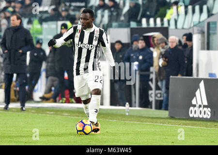 Turin, Italie. 28 Février, 2018. Kwadwo Asamoah (Juventus),au cours de la Juventus contre l'Atalanta Coppa Italia, demi-finale, au Stade Allianz le 28 février 2018 à Turin, Italie. Crédit : Antonio Polia/Alamy Live News Banque D'Images