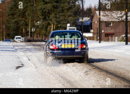 Dundee, Écosse, Royaume-Uni, le 28 février, 2018. Météo britannique. La Bête de Sibérie arrivera au-dessus du nord-est de l'Écosse avec les fortes chutes de neige et le vent froid soufflant en travers de Dundee. Temps de gel de la Serbie connu comme 'La Bête de l'Est' est fixé à causer la perturbation de voyage et les fermetures d'école que la Grande-Bretagne fait face à son plus froid de février à ans. Crédits : Dundee Photographics/Alamy Live News Banque D'Images