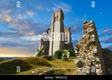 Château de Corfe médiévale garder close up sunrise, construit en 1086 par Guillaume le Conquérant, Dorset Angleterre Banque D'Images