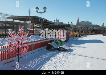 Zone de marche sur Kremlevskaya remblai. Kazan, Russie Banque D'Images