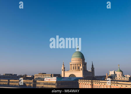 Potsdam avec vue sur l'église Saint-Nicolas Banque D'Images