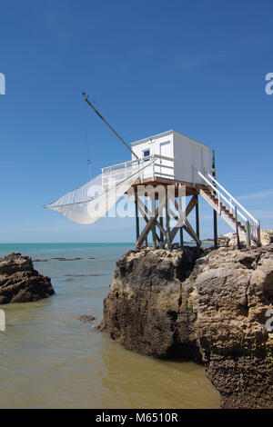 Cabine de pêche dans l'estuaire girond. côte ouest de la france Banque D'Images