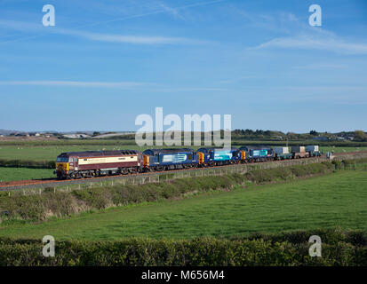 05/05/2016 Marsh London 57305 Northern Princess  + 37604  + 37069  + 37610 ST (Ted) Cassady 14.5.61 - 6.4.08 transporter un train ballon Nucléaire Banque D'Images