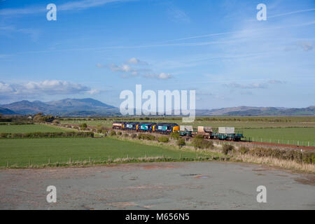 05/05/2016 Marsh London 57305 Northern Princess  + 37604  + 37069  + 37610 ST (Ted) Cassady 14.5.61 - 6.4.08 transporter un train ballon Nucléaire Banque D'Images