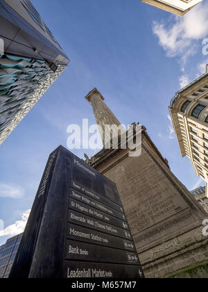 LONDRES, Royaume-Uni - 18 FÉVRIER 2018 : l'attraction Monument entourée par les édifices à bureaux environnants Banque D'Images