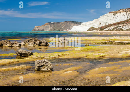 Côte sud avec Scala dei Turchi, Sicile, Italie Banque D'Images