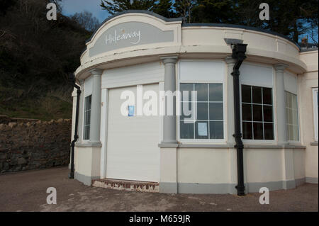 Hideaway café le long de la promenade à Seaton, Devon Banque D'Images