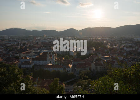 Panorama de Graz en Autriche comme vu de la colline du château (Schlossberg) Banque D'Images