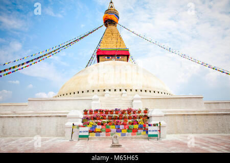 Stupa Bodnath Stupa Boudhanath ou est l'un des plus remarcable symboles de Buddha est le plus grand Stupa du Népal Banque D'Images