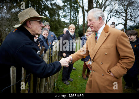 S.a.r. le Prince Charles de Galles visite de Quarry Bank Mill and Styal la région. Banque D'Images