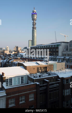 'Bête de l'Est' artic hits météo West End, Londres, comme la Grande-Bretagne est secouée par les vents sibériens et fortes averses de neige. Banque D'Images