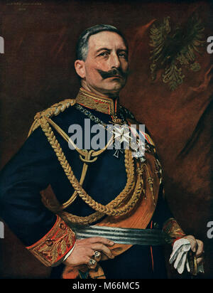 Années 1900 Années 1910 Le kaiser Guillaume II EMPEREUR ALLEMAND PENDANT LA PREMIÈRE GUERRE MONDIALE PORTRAIT portant des insignes militaires LOOKING AT CAMERA - kh13269 CPC001 WWI HARS DERNIÈRE KAISER LOOKING AT CAMERA OLD FASHIONED REGALIA WILHELM WILLIAM Banque D'Images