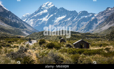 Vue de Hooker Valley Track et de refuge Hut, Mount Cook, île du Sud, Nouvelle-Zélande Banque D'Images