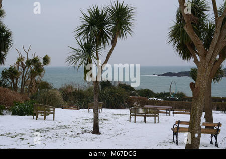 Cornish Riviera. 1er mars, 2108. Météo France : Emma tempête dans les rouleaux à la Cornish Riviera Crédit : Lucy Piper/Alamy Live News Banque D'Images