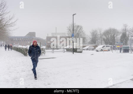 Southampton, Royaume-Uni. 1er mars 2018. La neige abondante a causé la fermeture de l'Université de Southampton (Angleterre, Royaume-Uni) pour le reste de la journée ainsi que pour demain en raison de conditions météorologiques défavorables et dangereuses . Banque D'Images