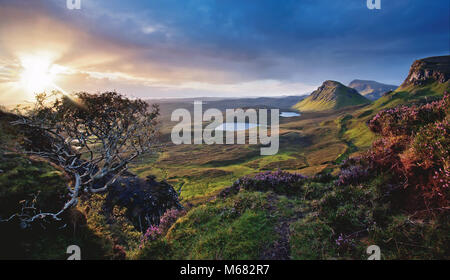 Lever du soleil à l'Quiraing sur l'île de Skye, Écosse Banque D'Images