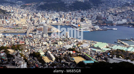Sur la ville de Nagasaki comme vu du haut du mont Inasa. Banque D'Images
