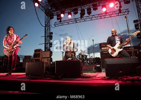 Les concerts du groupe de musique Trust au 'Fort Carré d'Antibes' sur 2017/07/01 Bernard "Bernie Bonvoisin' Banque D'Images