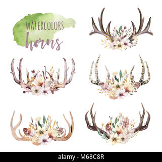 Ensemble de fleurs Aquarelle Boho boho bohème de l'ouest. imprimer bois décoration. Cornes de cerf vintage dessiné à la main avec des fleurs, des feuilles et des herbes. Style Eco Banque D'Images