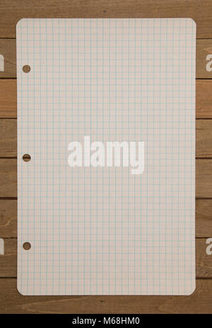 Morceau de papier vierge Vintage sur une table en bois Banque D'Images