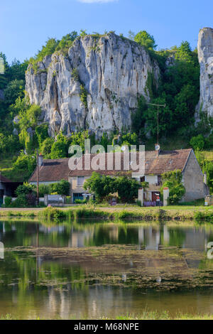 Rochers du Saussois Merry sur Yonne Yonne Bourgogne-Franche Comte-France Banque D'Images