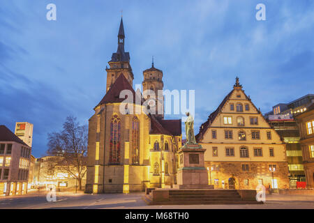 Schillerplatz la nuit - Stuttgart, Allemagne Banque D'Images