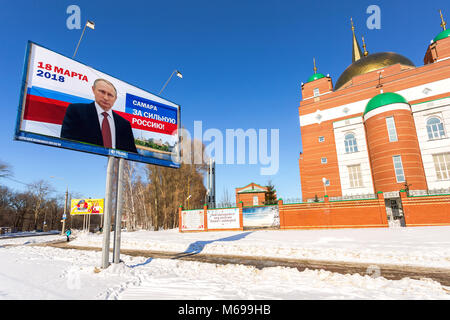 Samara, Russie - 1 mars 2018 : élection du Président de la Russie en mars 18, 2018. Billboard du candidat à la présidence, Vladimir Poutine Banque D'Images