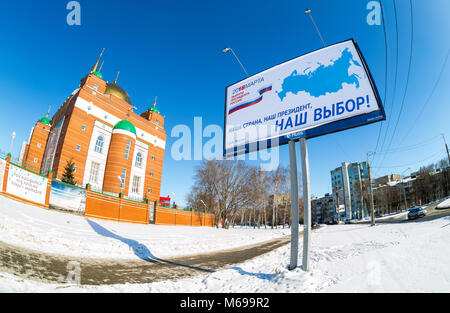 Samara, Russie - 1 mars 2018 : élection du Président de la Russie en mars 18, 2018. Panneau de la rue de l'élection Banque D'Images