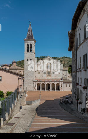 La Cathédrale de Santa Maria Assunta est le principal lieu de culte catholique dans la ville de Spoleto, l'église mère de l'Archidiocèse de Spoleto-Nor Banque D'Images