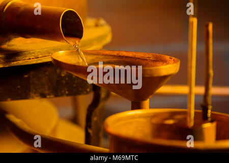 Procédé de distillation de l'alcool. Armagnac Delord cave, Lannepax. Le Gers, nouveau Aquitaine, Midi Pyerenees. France Europe Banque D'Images