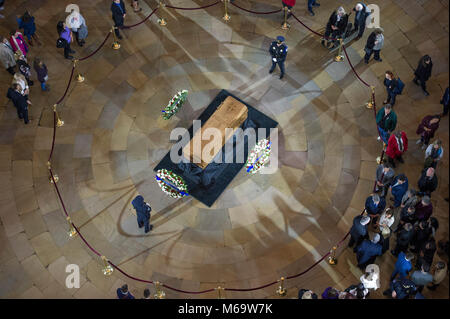 Washington, USA. 28 Février, 2018. Vue de l'altitude en l'honneur pour le révérend Billy Graham du haut de la coupole du Capitole à Washington, DC le Mercredi, Février 28, 2018. Credit : Ron Sachs/Piscine via CNP - PAS DE SERVICE DE FIL · Credit : Ron Sachs/consolidé Nouvelles Photos/Ron Sachs - Piscine via CNP/dpa/Alamy Live News Banque D'Images