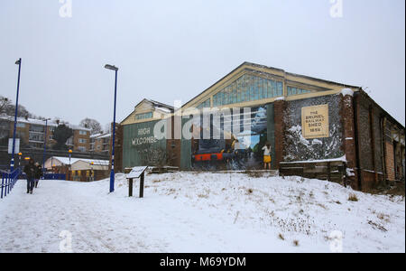 Londres, Royaume-Uni. 1er mars 2018. Météo France : vue générale de la neige à l'extérieur de la gare de High Wycombe, High Wycombe, Buckinghamshire, Angleterre le 1 mars 2018. Photo par Andy Rowland. Crédit : Andrew Rowland/Alamy Live News Banque D'Images