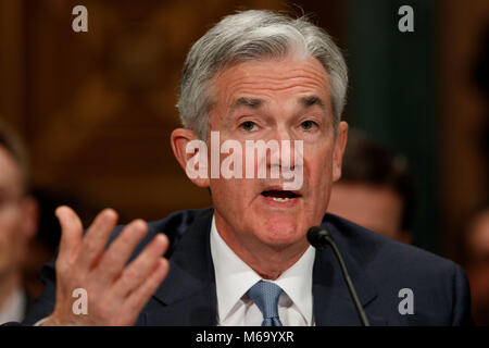 Washington, USA. 1er mars 2018. Réserve fédérale américaine président Jerome Powell témoigne de la commission bancaire du Sénat au Capitole à Washington, DC, États-Unis, le 1 mars 2018. Jerome Powell a dit jeudi qu'il ne voit pas de preuves d'une surchauffe de l'économie alors même que ses perspectives de l'économie renforcée. Credit : Ting Shen/Xinhua/Alamy Live News Banque D'Images