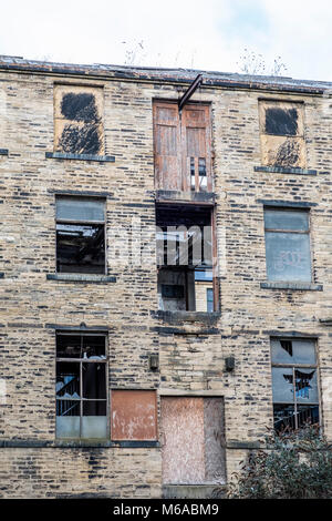 Anciens entrepôts de Thornton Road à Bradford, West Yorkshire, Angleterre Banque D'Images