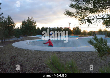 Dobrograd, région de Vladimir, Russie. 23 octobre 2016. Voir l'Dobrograd ville. Skatepark Banque D'Images